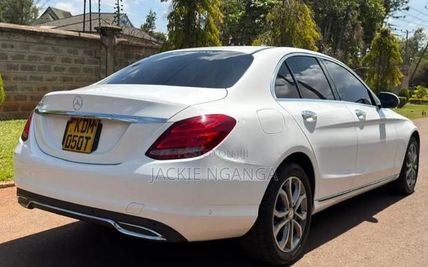 Mercedes-Benz C200 2016 White