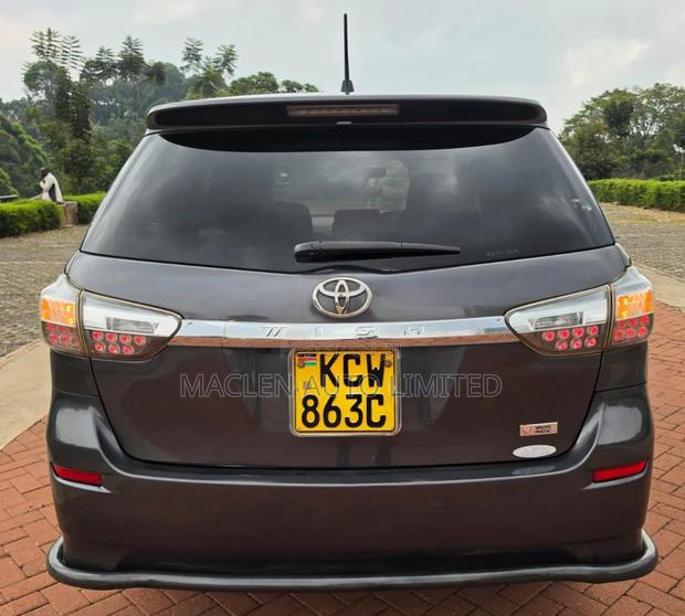Toyota Wish 2013 Gray