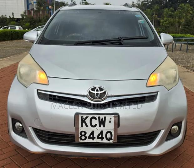 Toyota Ractis 2013 Silver