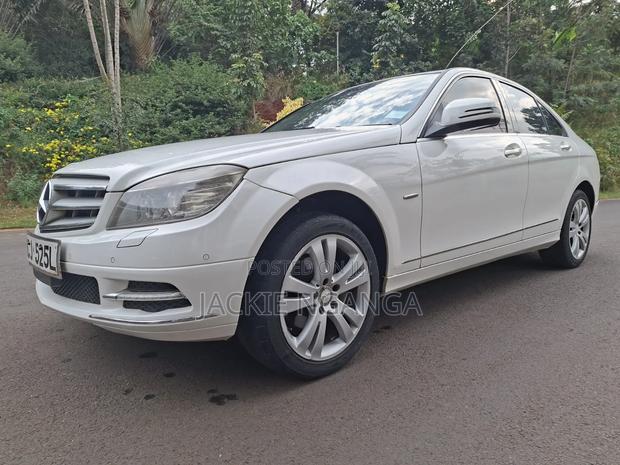 Mercedes-Benz C200 2010 White