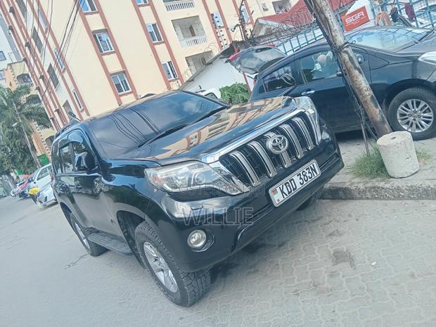 Toyota Land Cruiser Prado 2014 Black