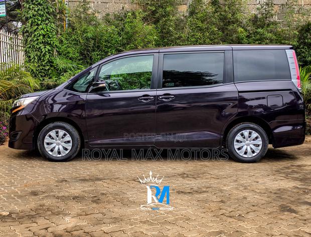 Toyota Noah 2019 Maroon
