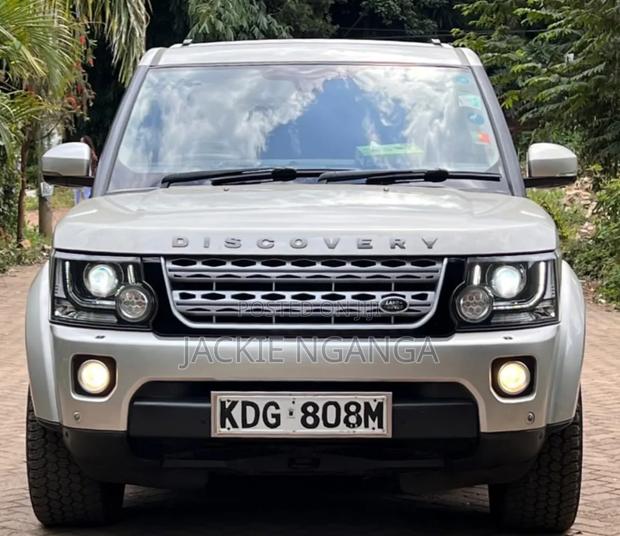 Land Rover Discovery 2014 Gold