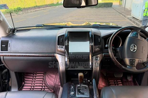 Toyota Land Cruiser 2010 Matt Black