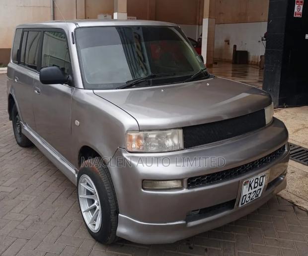 Toyota bB 2004 Silver