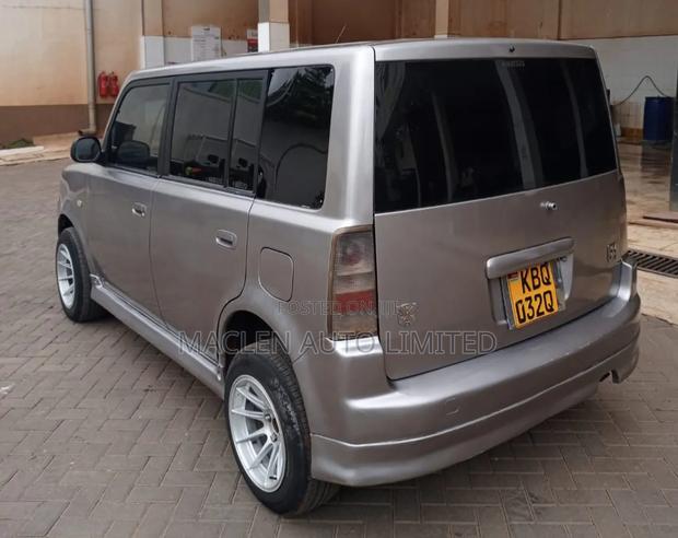 Toyota bB 2004 Silver