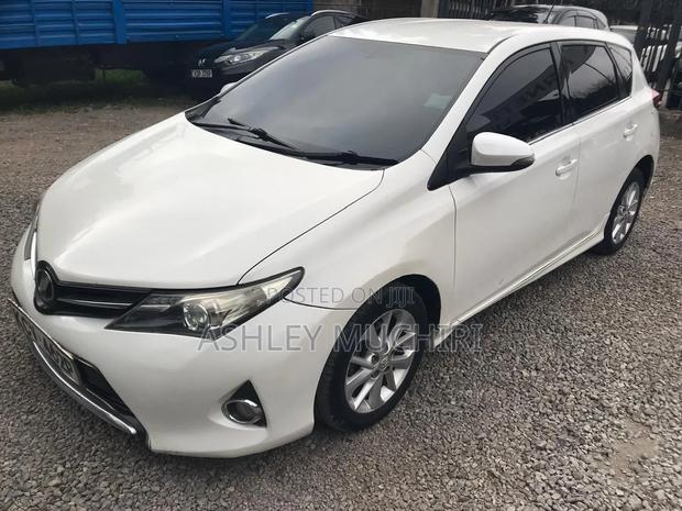 Toyota Auris 2012 White