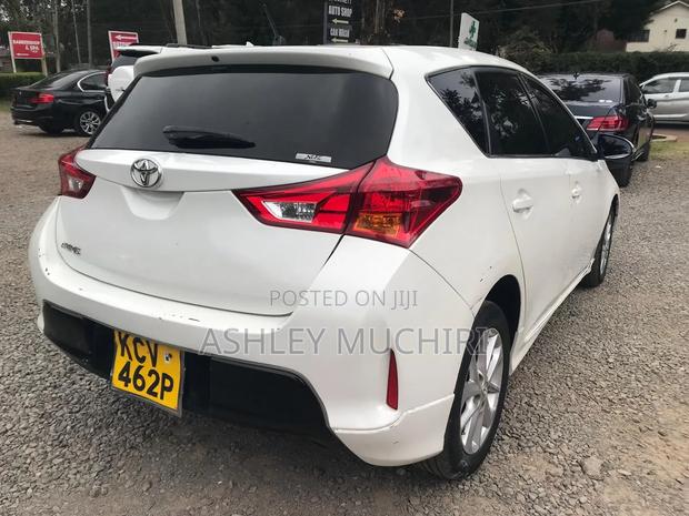 Toyota Auris 2012 White