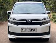 Toyota Voxy 2016 White for sale