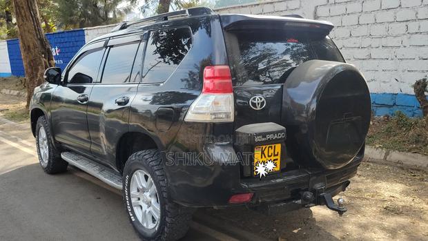 Toyota Land Cruiser Prado 2010 Black