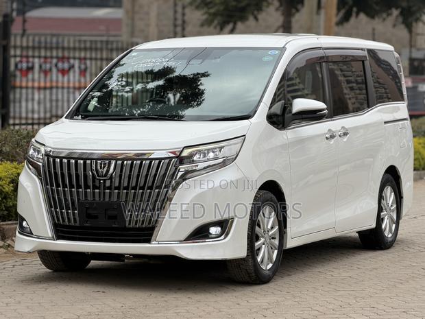 Toyota Esquire 2019 Pearl