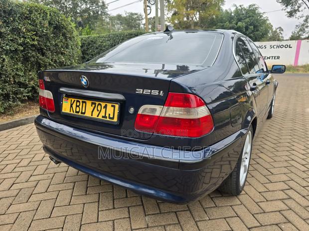 BMW 318i 2004 Blue