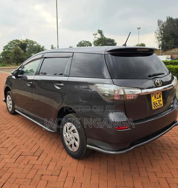 Toyota Wish 2013 Gray