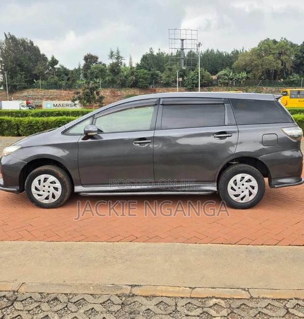 Toyota Wish 2013 Gray