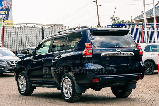 Toyota Land Cruiser Prado 2019 Blue