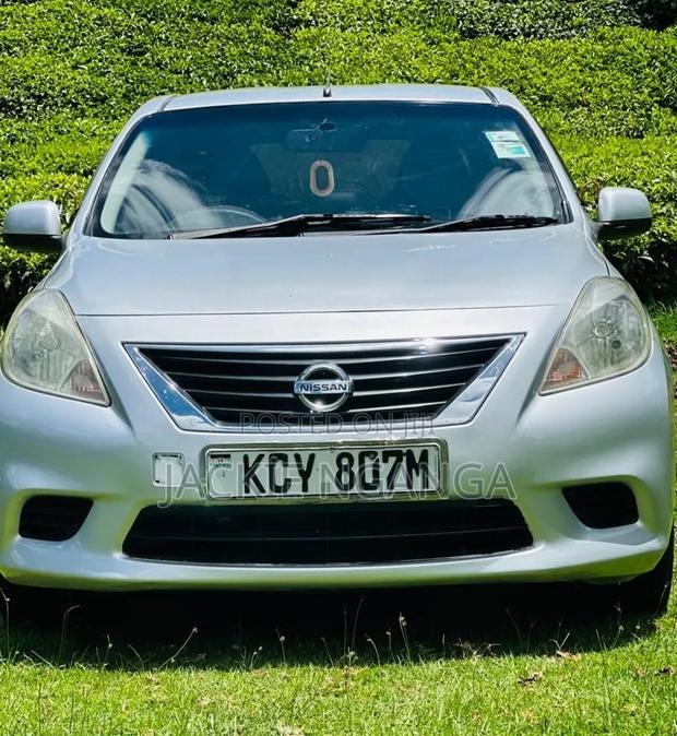 Nissan Latio 1.2 2013 Silver