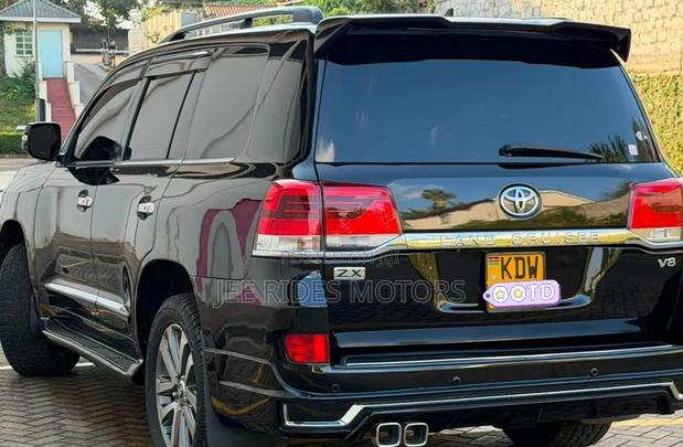 Toyota Land Cruiser 2010 Burgundy