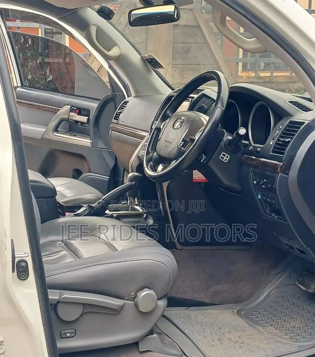 Toyota Land Cruiser 2008 Pearl