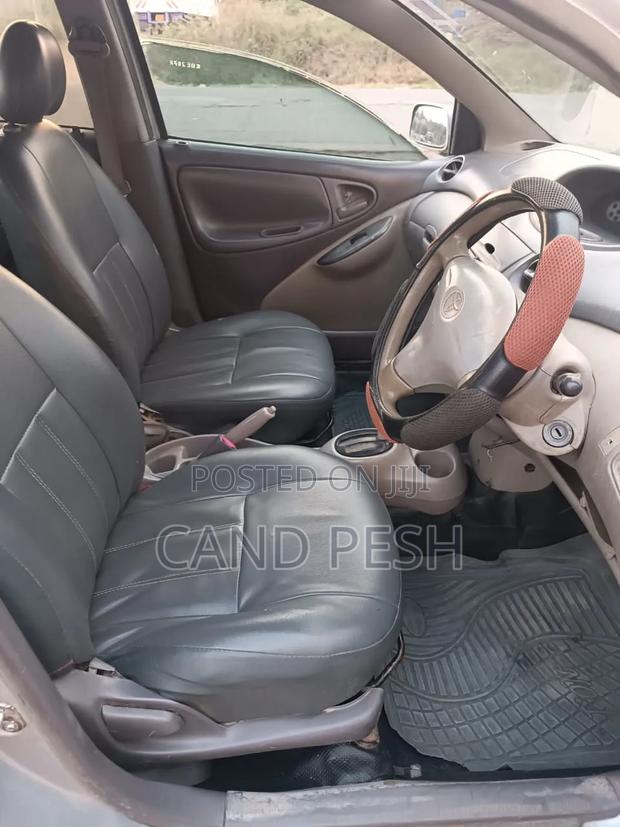 Toyota Platz 2003 Gray