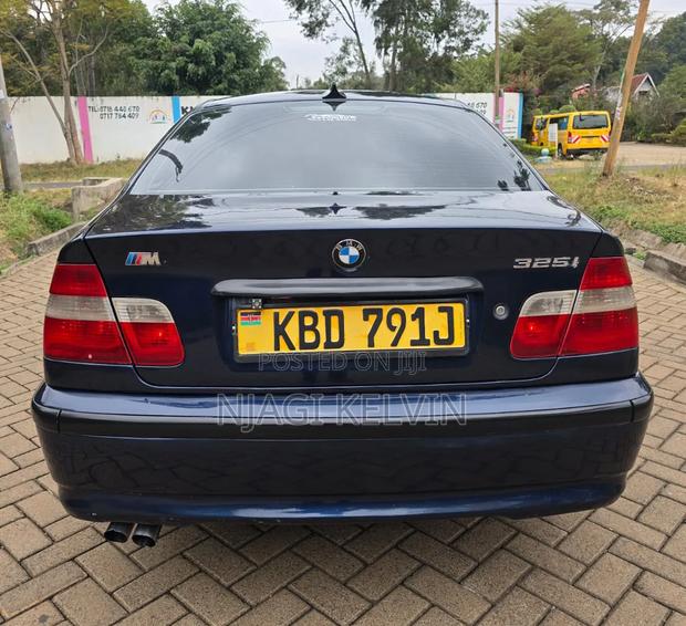 BMW 325i 2004 Blue