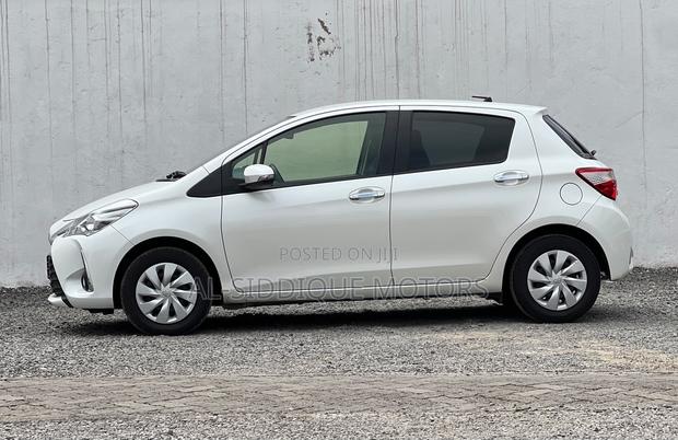 Toyota Vitz 1.0 FWD 5dr 2020 White