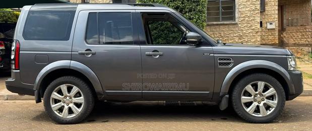 Land Rover Discovery 2014 Gray