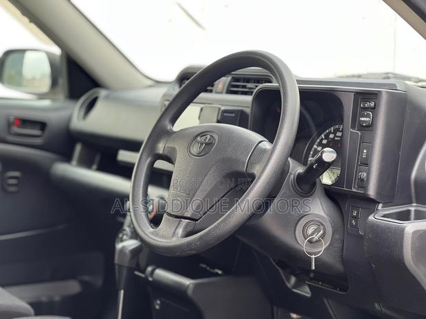 Toyota Probox 1.3 DX 2WD 2020 Silver