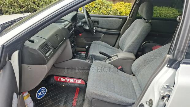 Subaru Impreza Wagon 1998 White