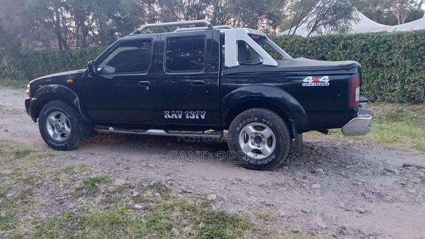 Nissan Hardbody 2000i 2006 Black