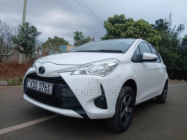 Toyota Vitz 2012 White
