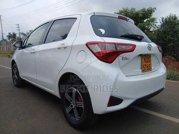 Toyota Vitz 2012 White