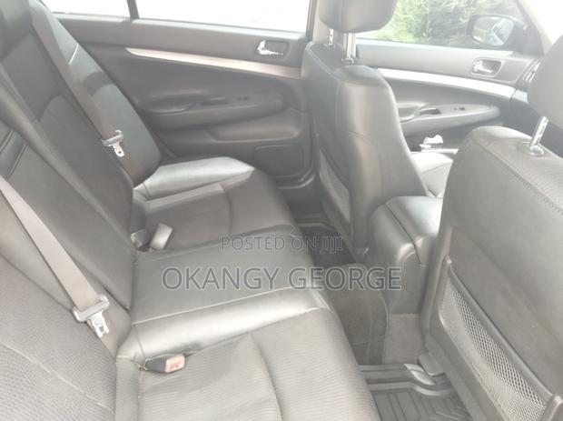 Nissan Skyline 2011 Gray