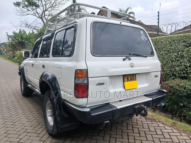 Toyota Land Cruiser 1996 White