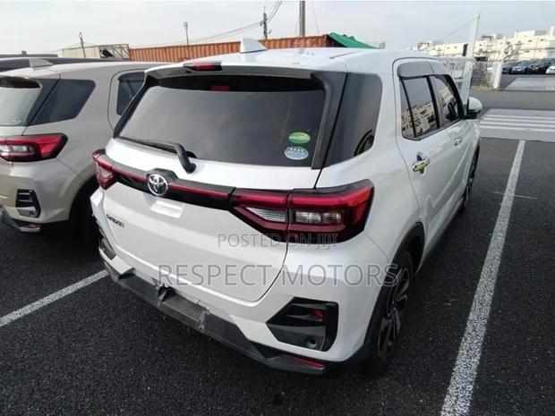Toyota Raize 2021 White
