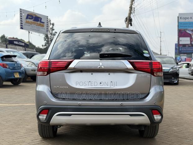 Mitsubishi Outlander ES AWC 2019 Gray
