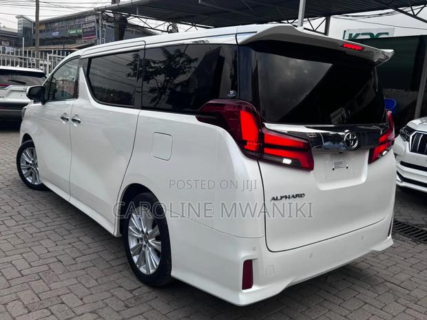 Toyota Alphard 2020 White