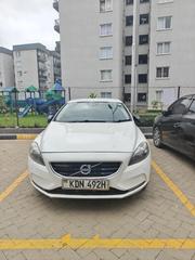 Volvo V40 2016 White for sale