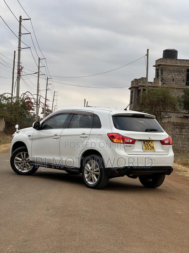 Mitsubishi RVR 2014 White
