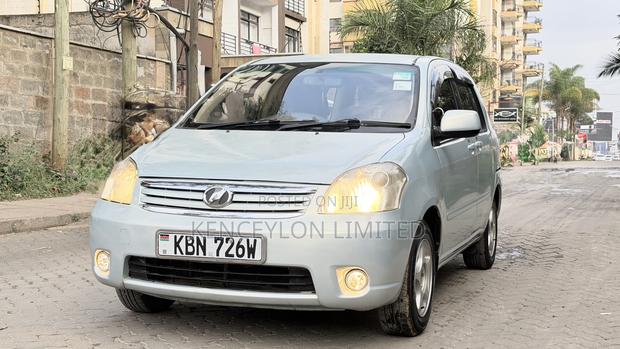 Toyota Raum 1.5 AWD 2004 Green