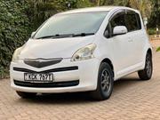 Toyota Ractis 2009 White for sale