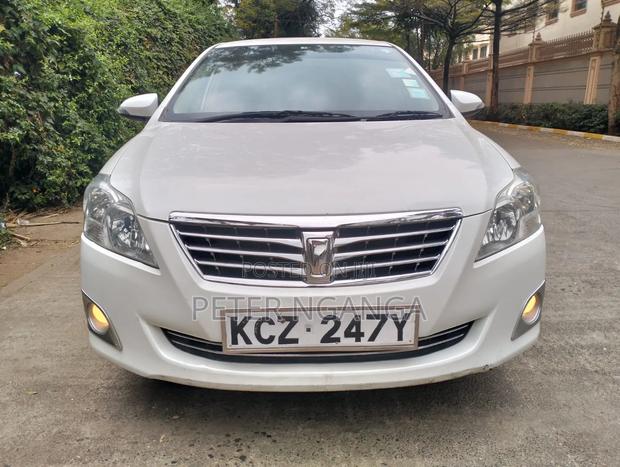 Toyota Premio 2013 Off white