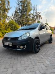 Nissan Advan 2010 Silver for sale
