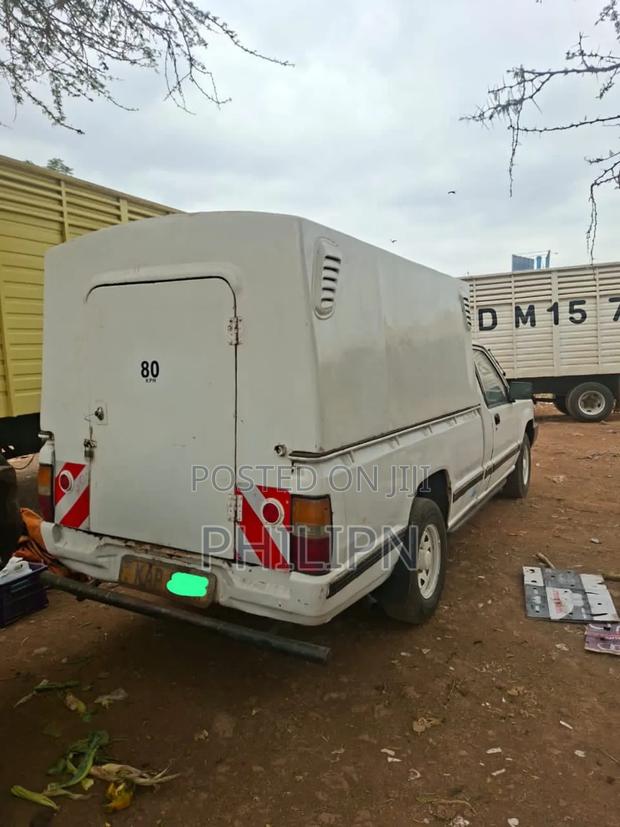 Mitsubishi L200 2007 White