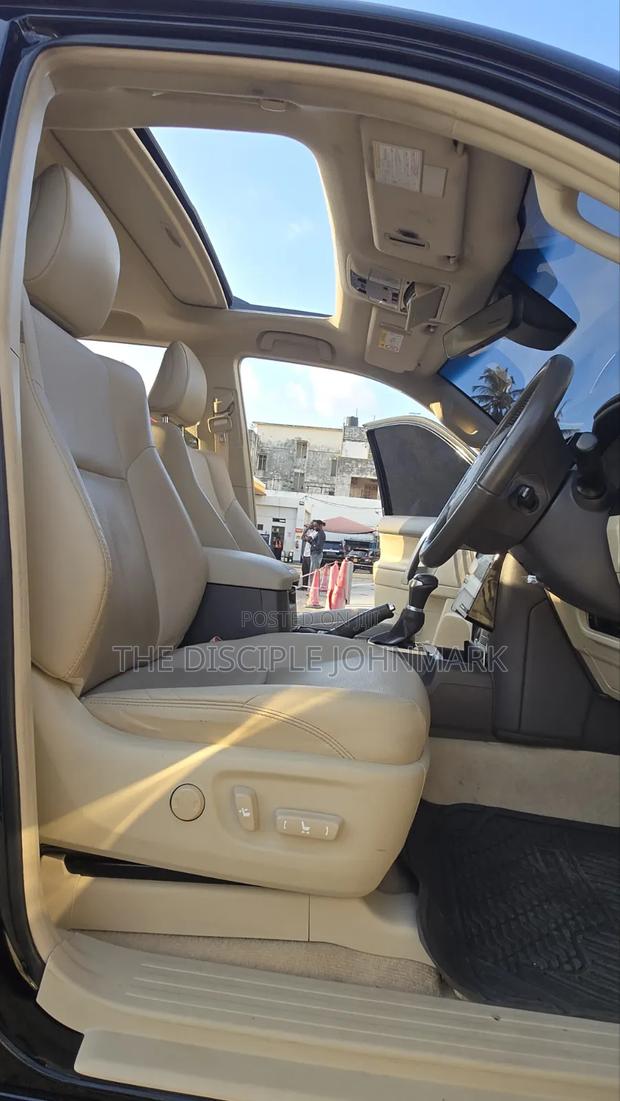 Toyota Land Cruiser Prado 2022 Black