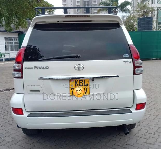 Toyota Land Cruiser Prado 2004 White