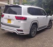 Toyota Land Cruiser 2023 White for sale
