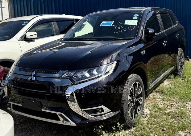 Mitsubishi Outlander 2020 Brown