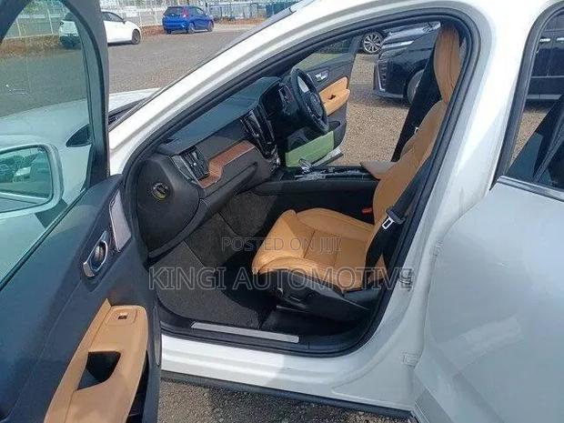 Volvo XC60 2020 White