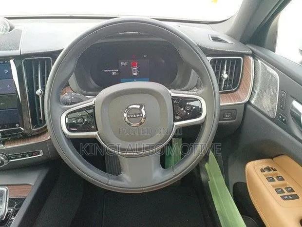 Volvo XC60 2020 White