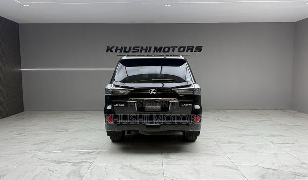 Lexus LX 2020 Black